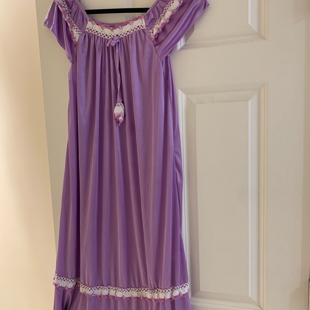 Darling Purple Vintage Nightie W Crochet Detail 💜